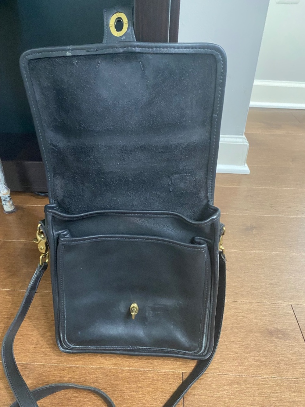 Coach leather station bag - Picture 3 of 5